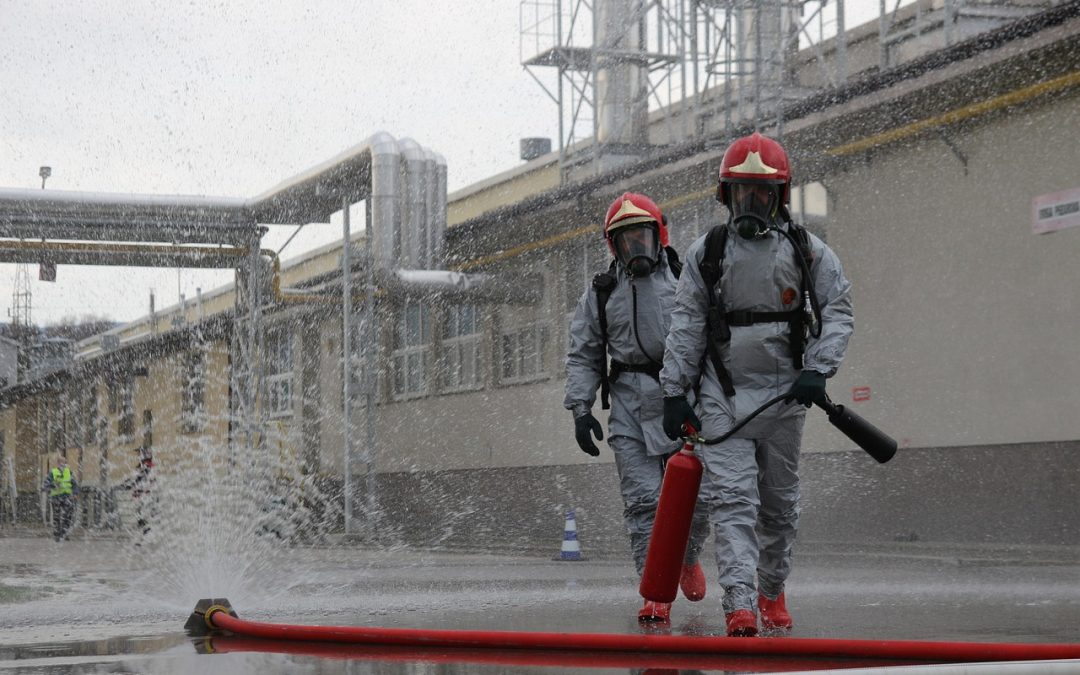 Dinas Damkar Tapin Selamatkan Korban di Perbukitan